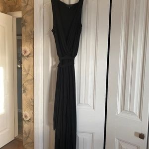 V neck sleeveless jumper